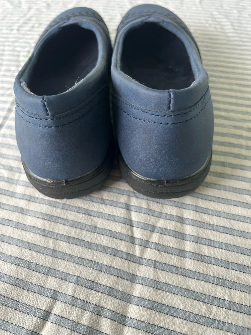 NWOT Easy Street Women’s Yori Comfort Flats Navy 8.5